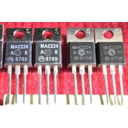 MAC224 MAC224A8 MAC224A10 Motorola TO-220 5pcs/lot MAC224 MAC224A8 MAC224A10 Motorola TO-220 5pcs/lot